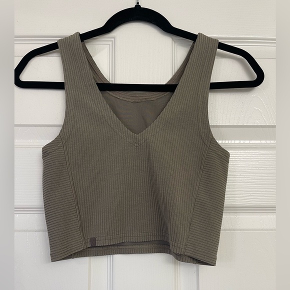 Lululemon Ribbed Softstreme Cropped Tank Top | Size 4 - Picture 3 of 6